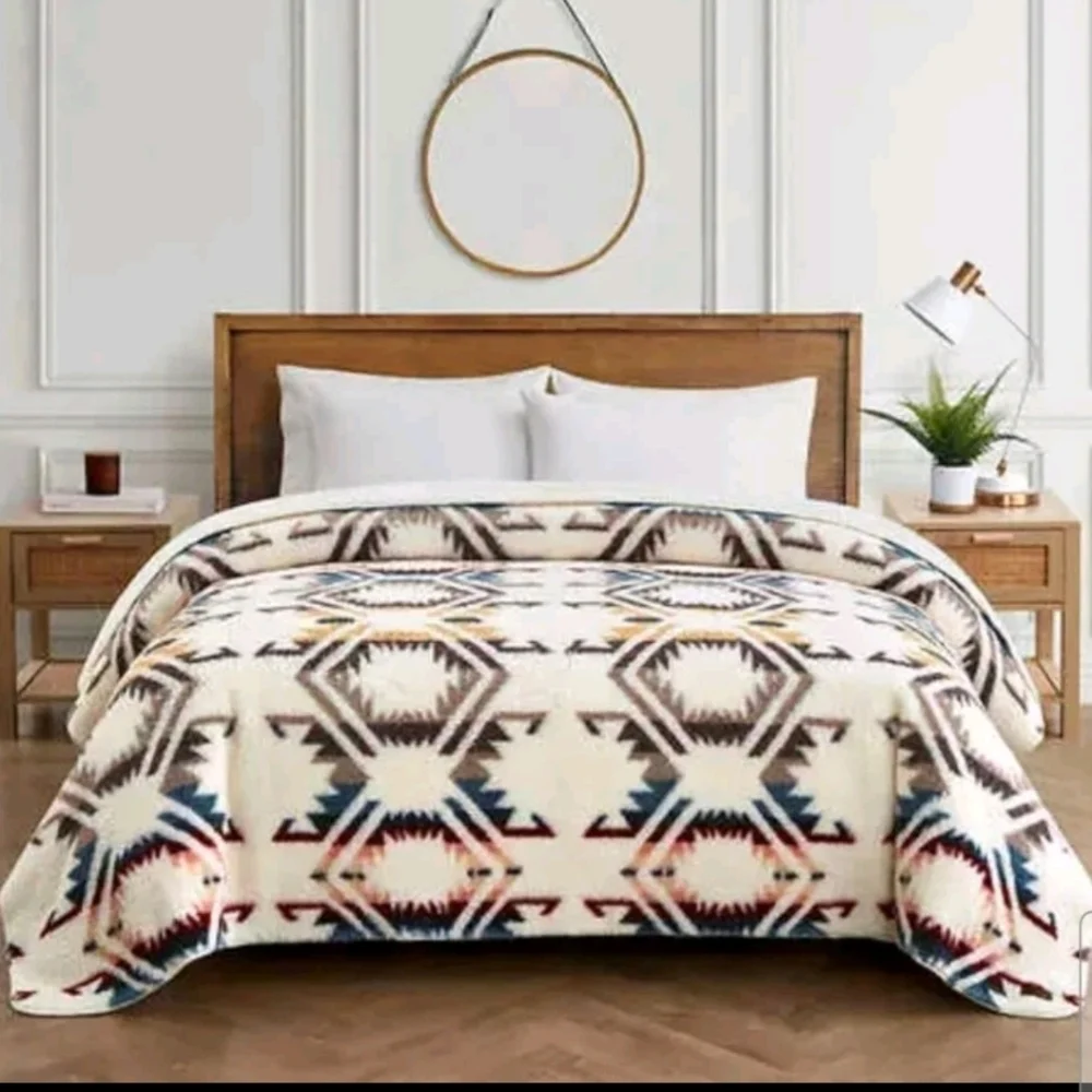 Pendleton Oeko-Tex Sherpa Fleece Southwestern Aztec Print Queen Size Blanket